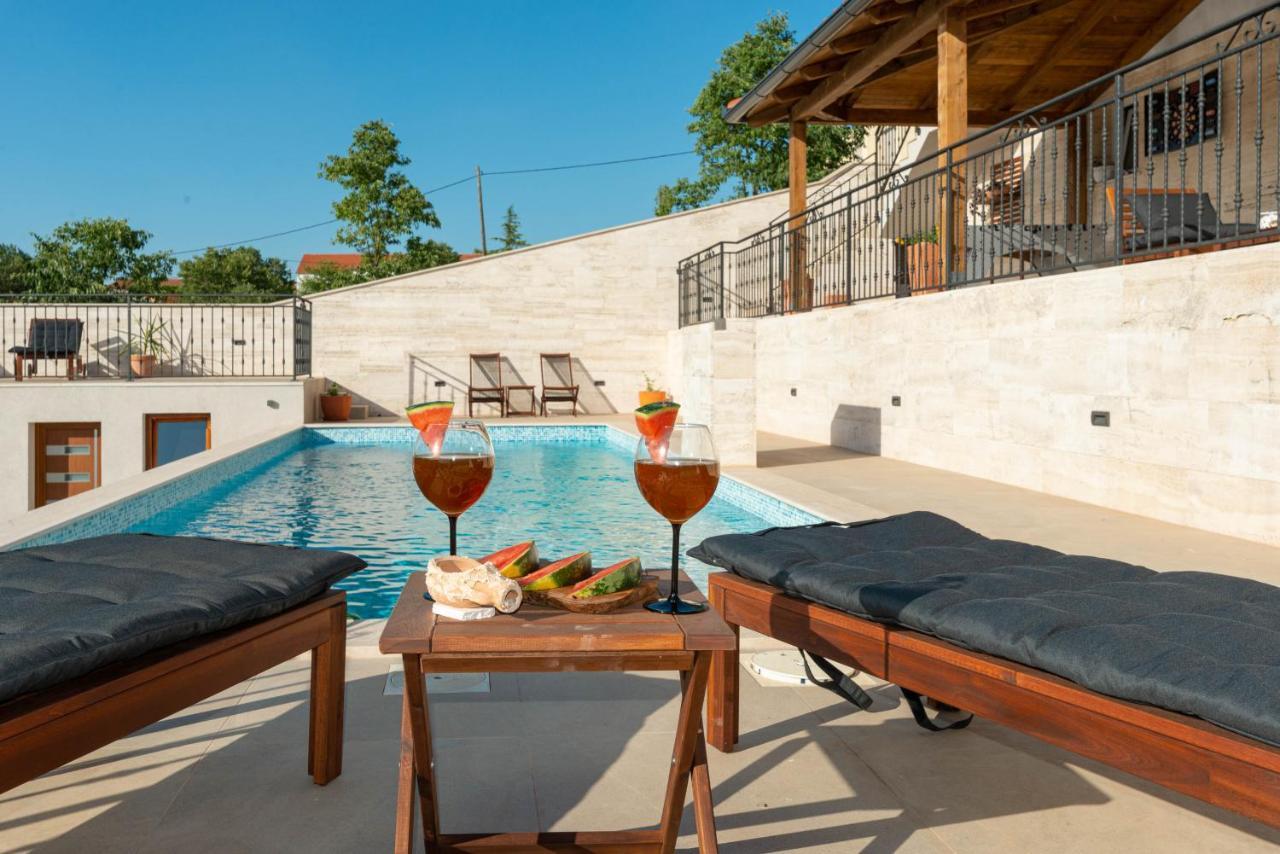 Modern Rustic Villa Kate Benkovac Bagian luar foto