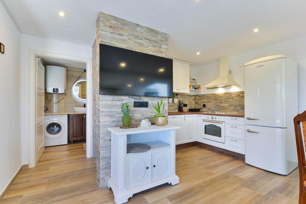 Modern Rustic Villa Kate Benkovac Bagian luar foto