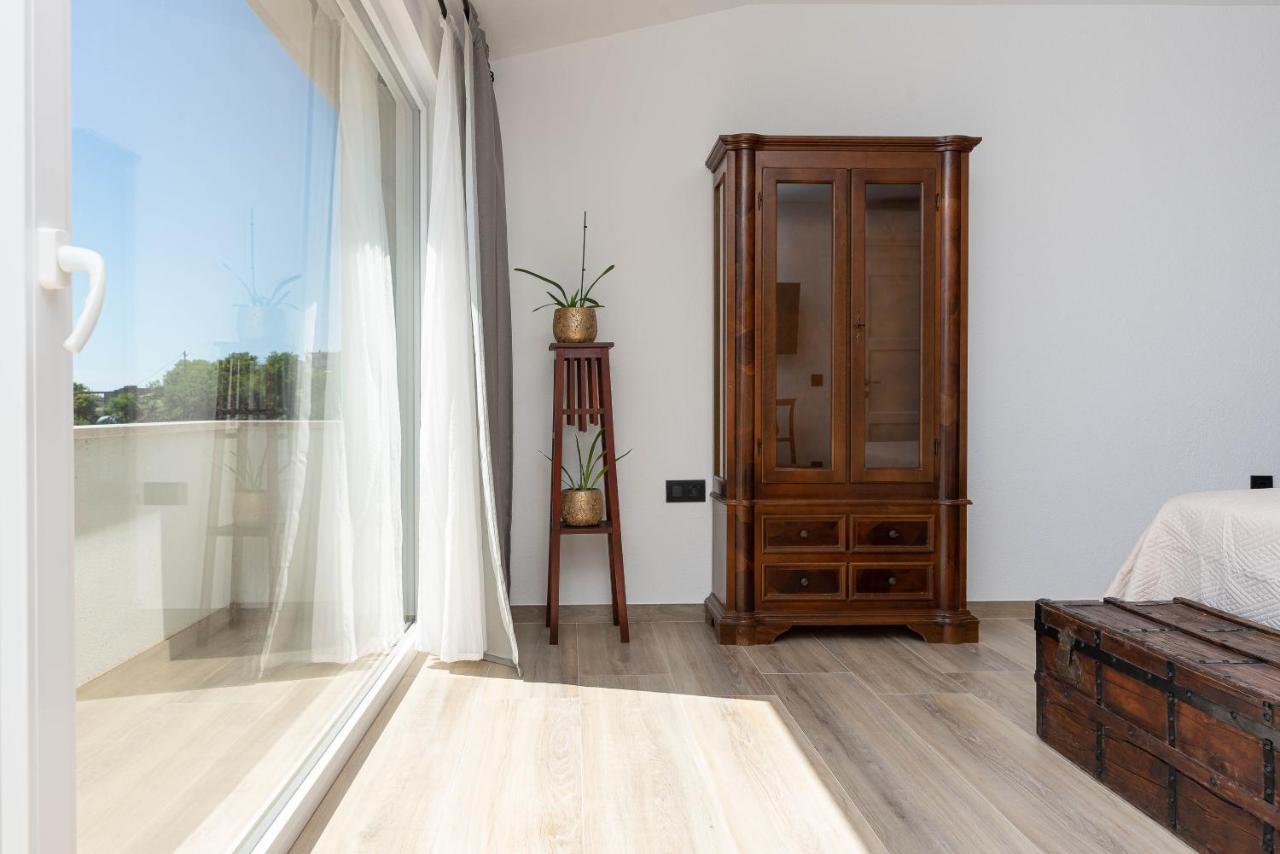 Modern Rustic Villa Kate Benkovac Bagian luar foto