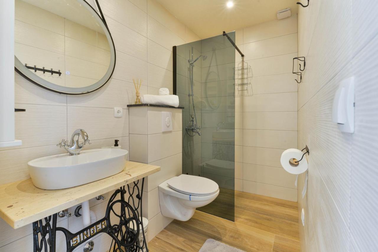Modern Rustic Villa Kate Benkovac Bagian luar foto
