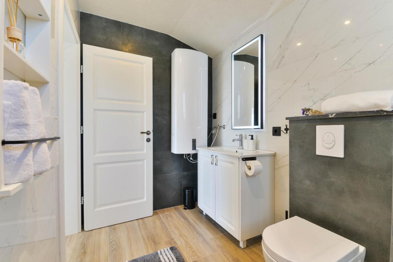 Modern Rustic Villa Kate Benkovac Bagian luar foto