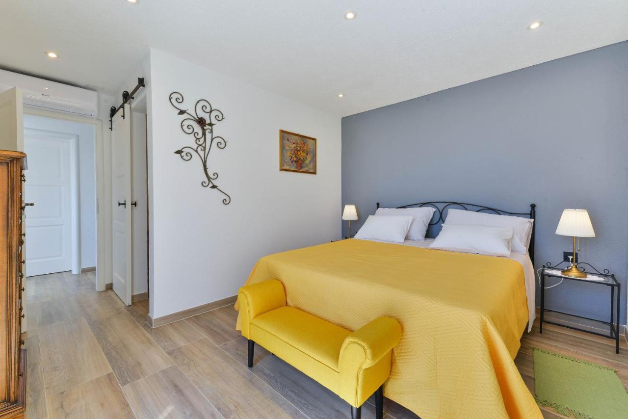 Modern Rustic Villa Kate Benkovac Bagian luar foto